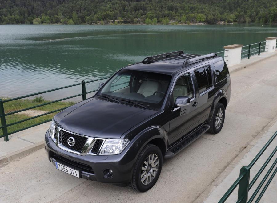  Nissan Pathfinder 2010 года  (фото 3 из 81)